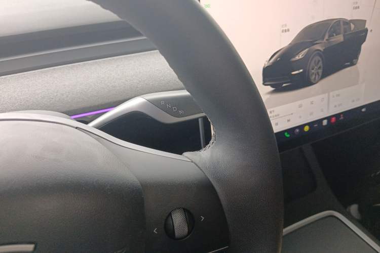 Used Tesla Model Y 2023 Rear-Wheel-Drive Version
