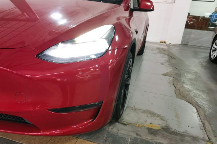 Used Tesla Model Y 2021 Long-Range All-Wheel-Drive Version
