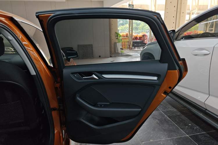 Used Audi A3 2014 Limousine 35 TFSI Automatic Fashion Model
