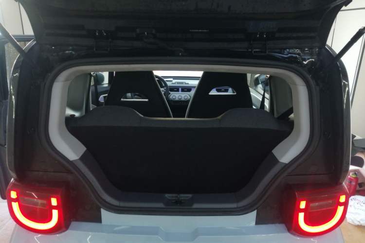 Used Chery QQ Ice Cream 2022 120km Conical Shape Lithium Iron Phosphate