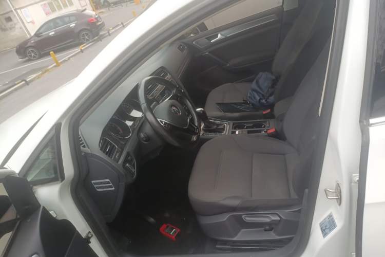 Used Volkswagen Golf 2017 230TSI Automatic Comfort Edition – Celebrating Milestone of One Million Units
