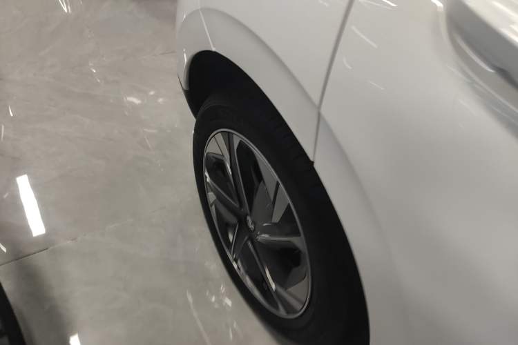 Used MG 4 EV 2023 415 km Range Sea-Faring Champion Edition
