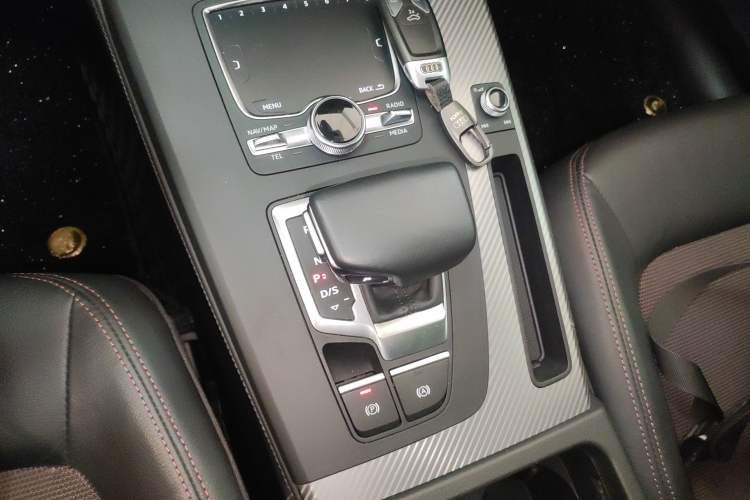 Used Audi Q5L 2018 45 TFSI Prestige Fashion Edition China VI Emission Standard
