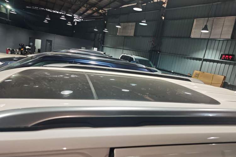 Used Ford Explorer 2017 3.5T Platinum Edition