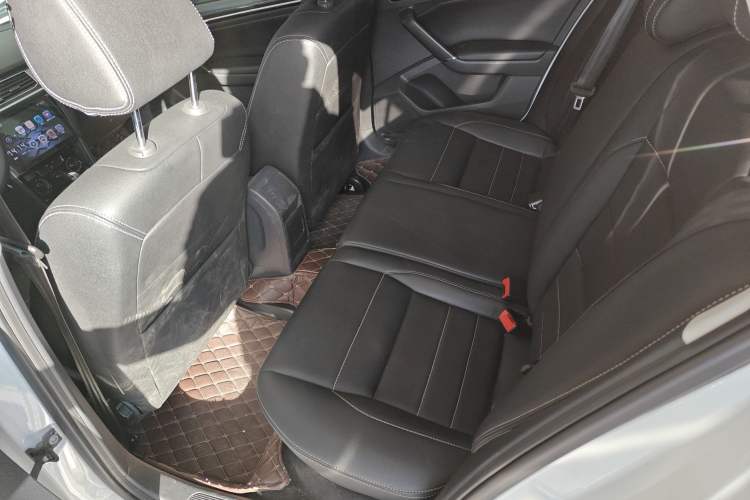 Used Volkswagen C-TREK 2017 230TSI DSG Comfort Version