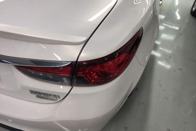 Used Mazda Atenza 2015 2.0L Blue Sky Luxury Edition
