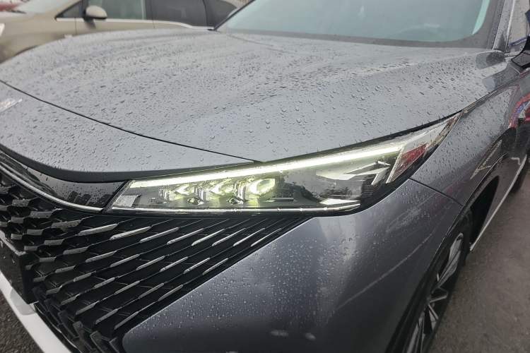 Used Roewe RX5 2023 1.5T Elite Edition
