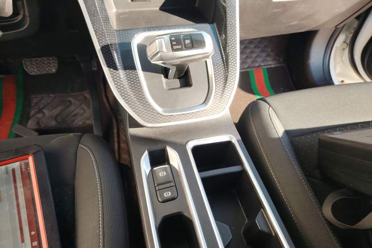 Used Haval M6 2021 PLUS 1.5T DCT Elite Smart Connectivity Model
