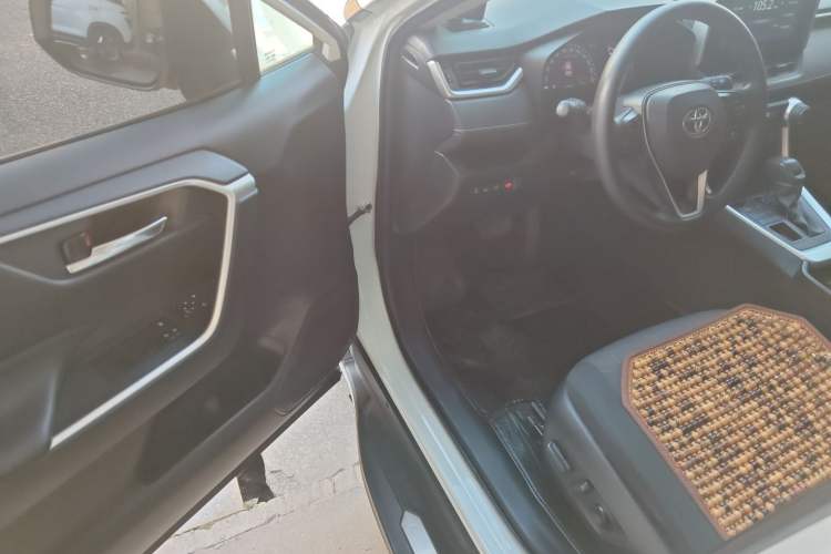 Used Toyota RAV4 2020 2.0L CVT 4x4 Trend Edition
