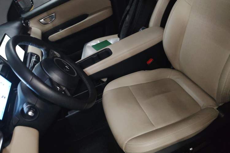 Used Wuling Bingo PLUS 2024 510 km Flagship Edition Four-Seater Version
