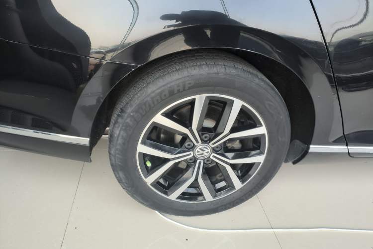 Used Volkswagen Magotan 2020 330TSI DSG Leading Model
