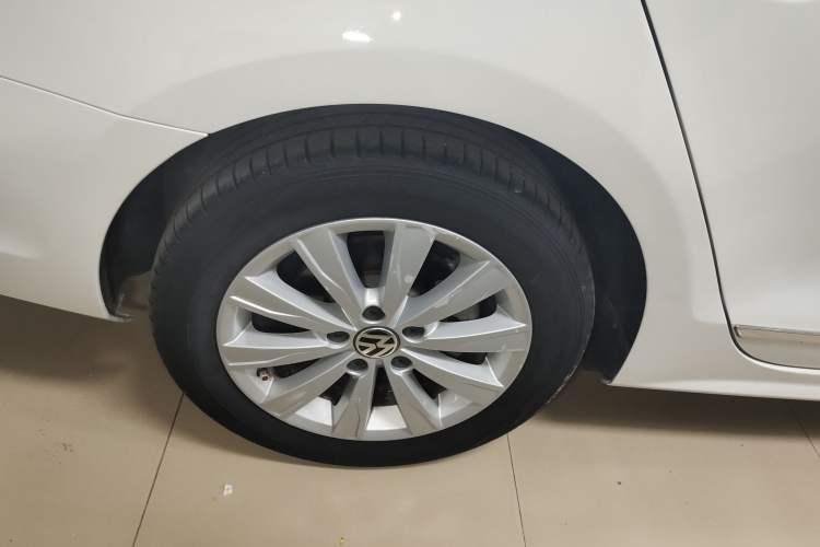 Used Volkswagen Sagitar 2015 230TSI Automatic Comfort Version
