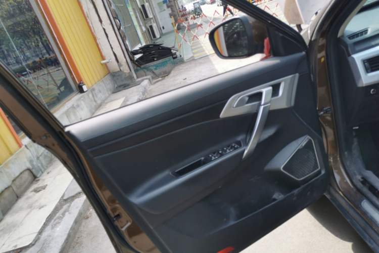 Used Geely Auto Emgrand X7 Sport 2016 1.8TD Automatic ZhiShang Model