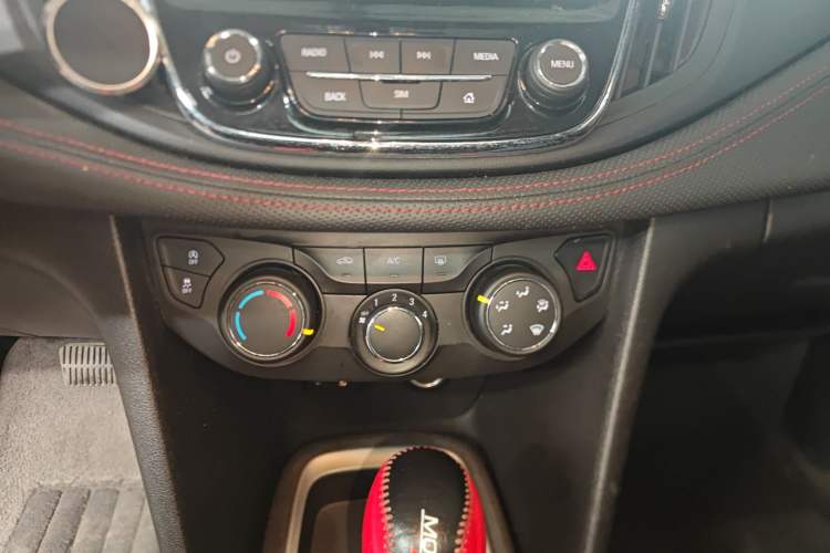 Used Chevrolet Monza 2022 320 Automatic Enjoyment Sunroof Version
