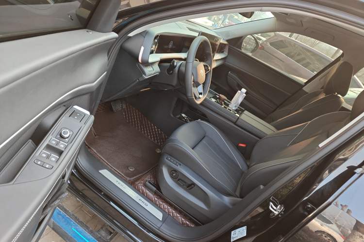 Used Volkswagen Teramont 2025 Tiguan Pro 450TSI 4Motion Crosswind Edition
