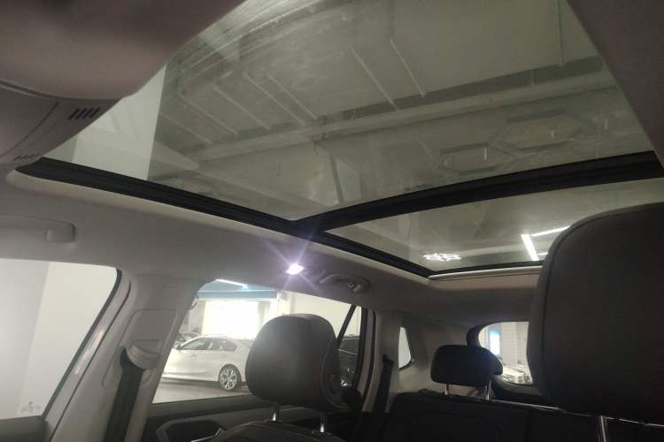 Used Volkswagen Tayron 2019 330TSI Two-Wheel Drive Luxury Model China VI Standard