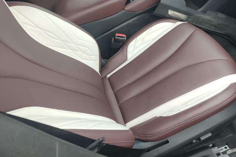 Used Geely Auto Monjaro L 2021 2.0TD DCT EVO Two-Wheel Drive Prestige Version
