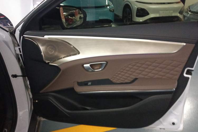 Used BYD Han 2023 EV Champion Edition 605KM Front-Drive Premium Model
