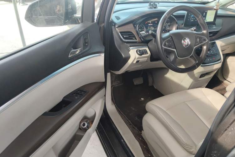 Used Buick GL8 2020 Land Cruiser Executive 652T Luxury Edition with Welfare Features
