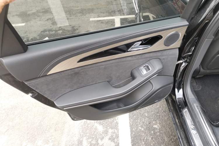 Used Hongqi H9 2020 2.0T Smart Connect Flagship Edition
