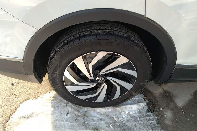 Used Volkswagen Tiguan L 2024 300TSI Automatic Two-Wheel Drive Smart Edition
