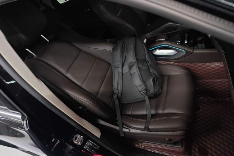 Used Mercedes-Benz GLE 2023 GLE 350 4MATIC Stylish Model
