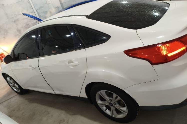 Used Ford Focus 2015 Sedan 1.6L Automatic Comfort Model