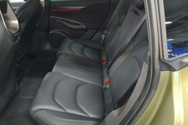 Used  SU7 2024 Rear-Drive Long-Range Intelligent Driving Version
