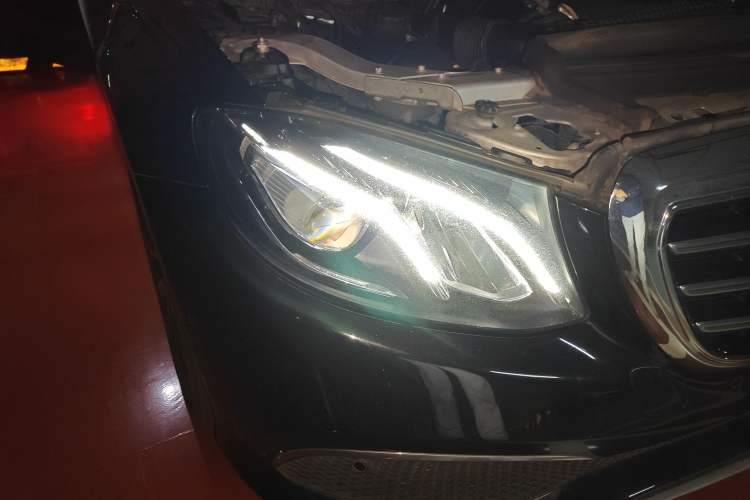 Used Mercedes-Benz E-Class 2018 Facelift E 300 L Luxury Edition