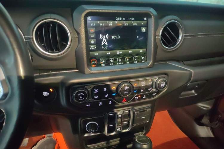 Used  Gladiator 2022 3.6L Pioneer Edition
