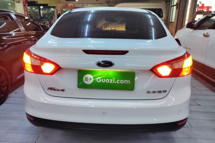 Used Ford Focus 2012 Sedan 1.6L Automatic Fashion Edition