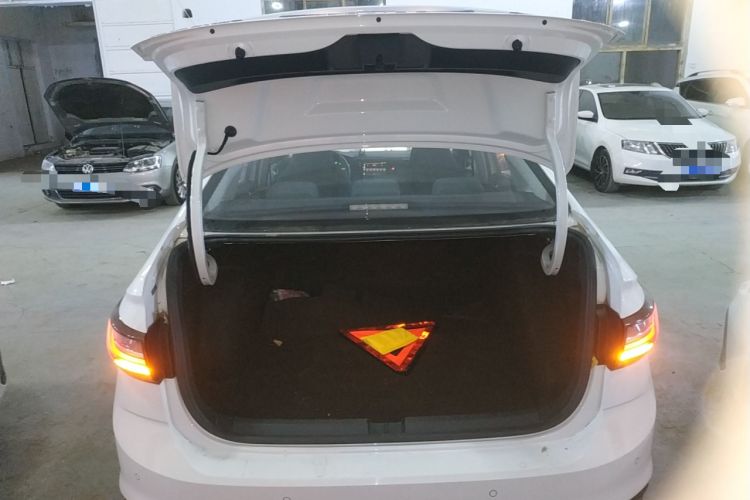 Used Volkswagen Lavida 2023 New Rui 1.5L Automatic New Yi Edition