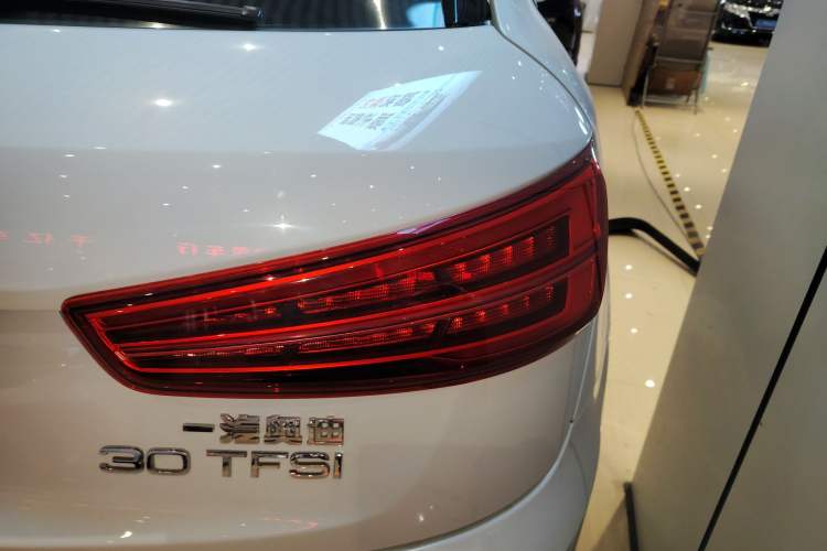 Used Audi Q3 2018 30th Anniversary Edition 30 TFSI Fashion Model
