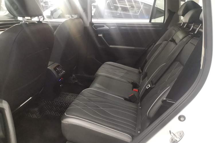 Used Volkswagen Tiguan L 2022 330TSI Automatic Two-Wheel Drive R-Line Enhanced Edition
