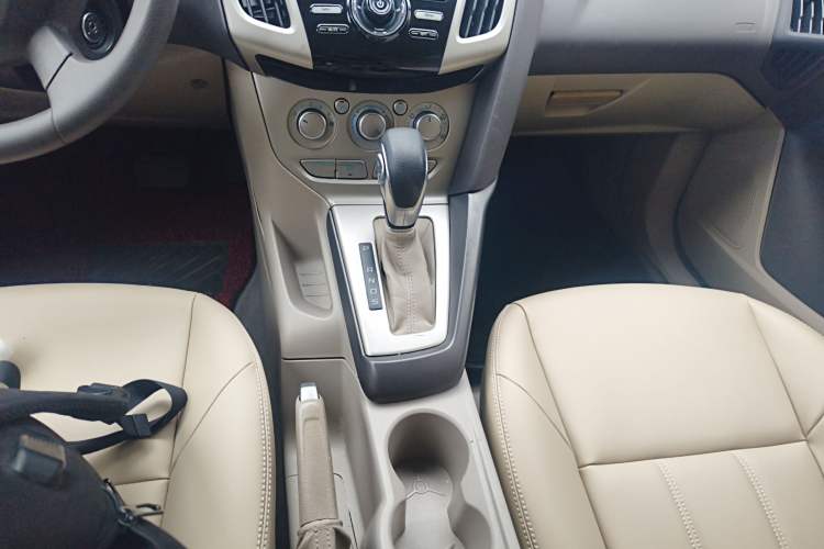 Used Ford Focus 2012 Sedan 1.6L Automatic Comfort Model
