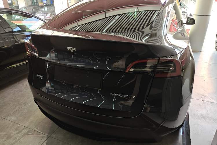 Used Tesla Model Y 2024 Rear-Wheel-Drive Version