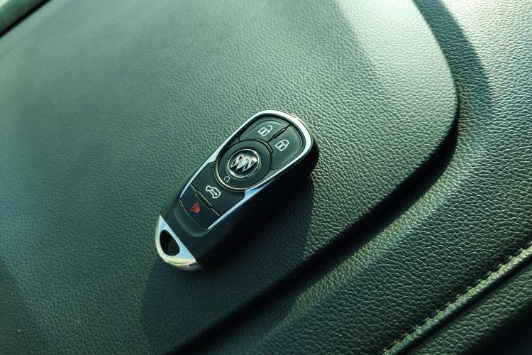 Used Buick GL8 2022 ES Landtrek 653T Comfort Edition
