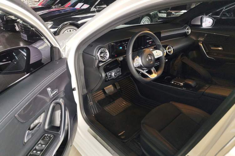 Used Mercedes-Benz A-Class 2021 A 200 L Sport Sedan Fashion Model