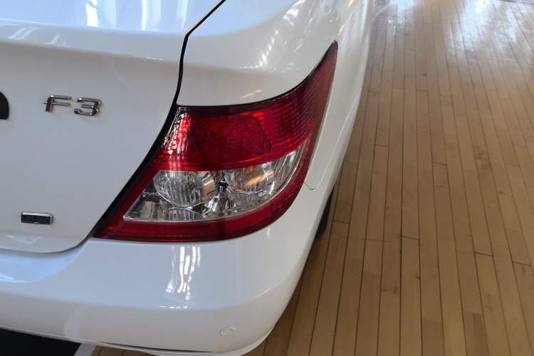 Used BYD F3 2012 Energy-Saving Edition 1.5L Manual Comfort Model
