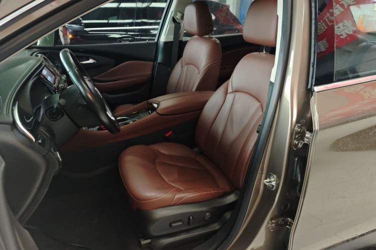 Used Buick Envision 2018 28T Four-Wheel Drive Luxury Model
