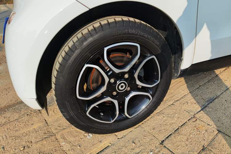 Used  fortwo 2019 0.9T 66kW Hardtop Wind Power Edition China VI
