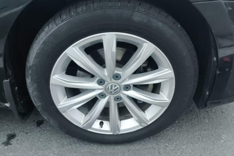 Used Volkswagen Passat 2017 330TSI DSG Luxury Edition
