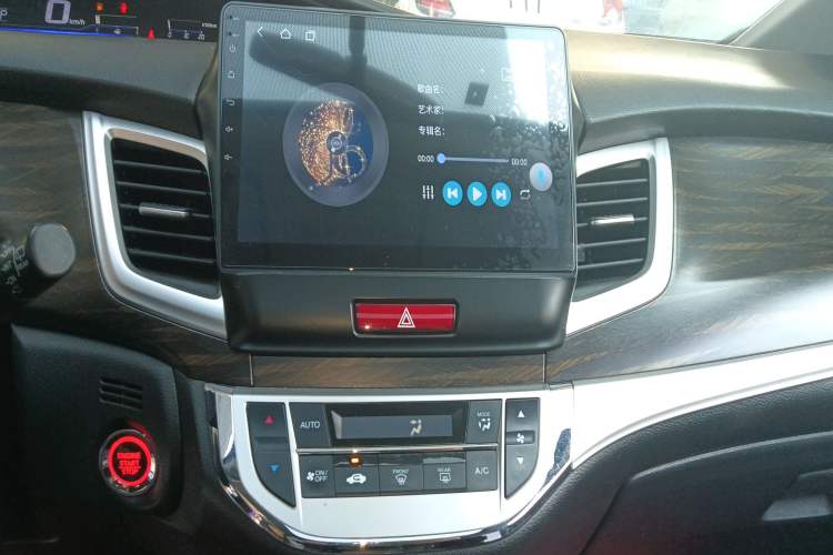 Used Honda Jade 2017 1.8L automatic Comfort version 5 seats
