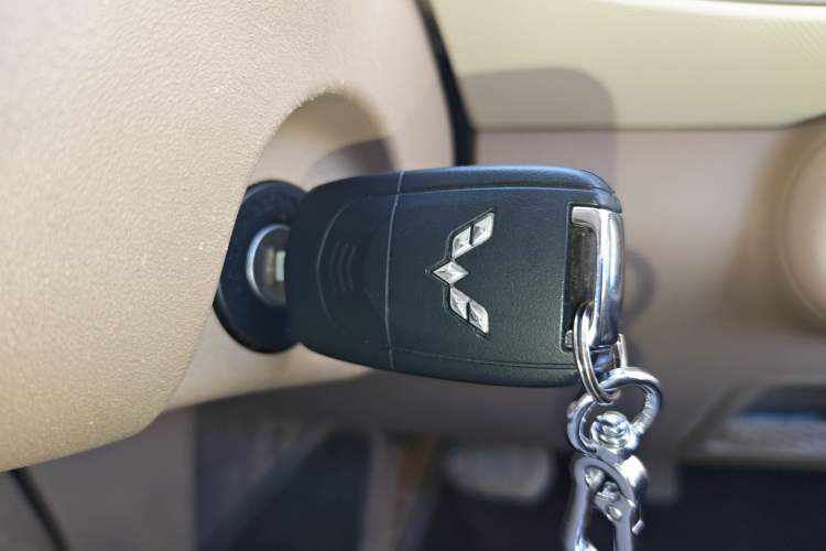 Used Wuling Hongguang MINIEV 2025 Four-Door Version Advanced Edition
