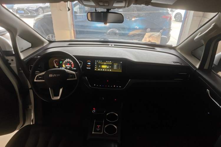 Used  Ruisheng Ace M7 2023 2.0L Automatic Long Wheelbase Business Version 9 Seats
