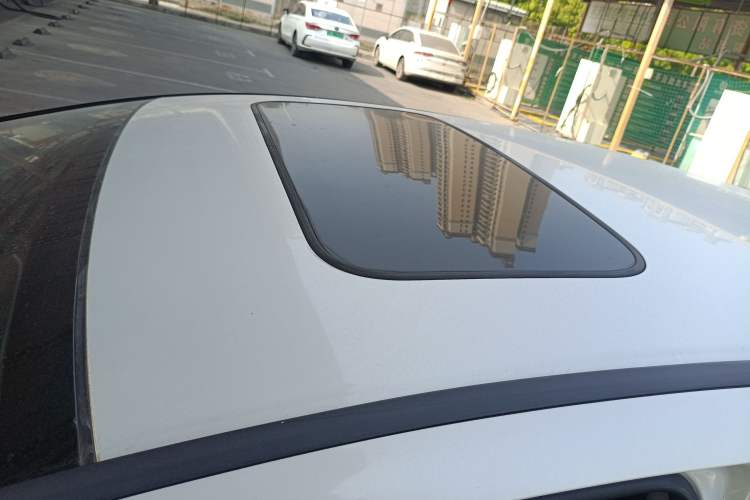 Used Honda Jade 2017 1.8L automatic Comfort version 5 seats
