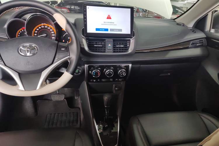 Used Toyota YARiS L 2022 X-Trail 1.5L CVT Luxury PLUS Edition