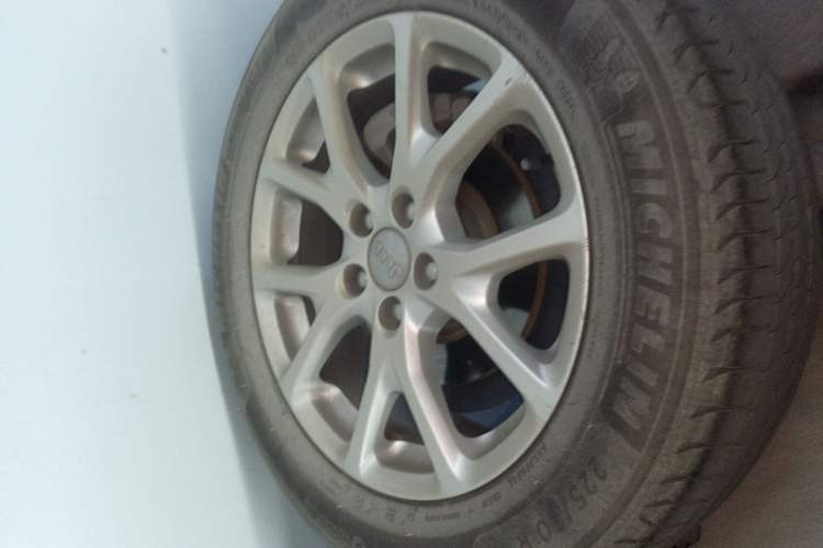 Used  Cherokee 2016 2.4L Leading Edition