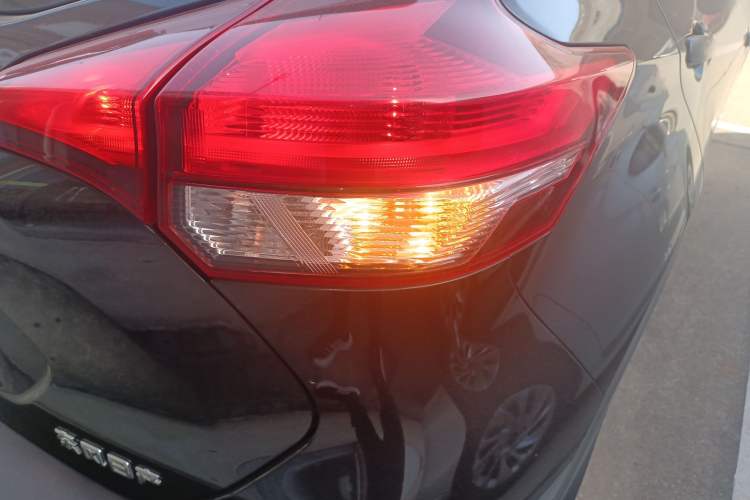 Used Nissan Kicks 2017 1.5L Manual Cool Dynamic Edition
