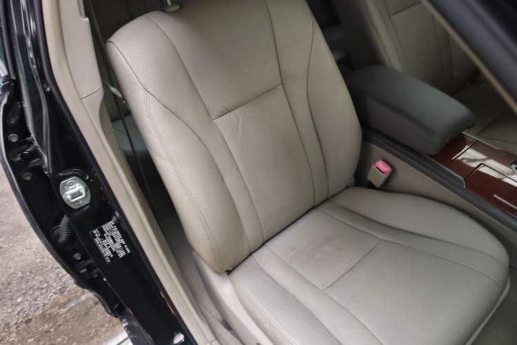 Used Toyota Camry 2013 200G Classic Luxury Edition